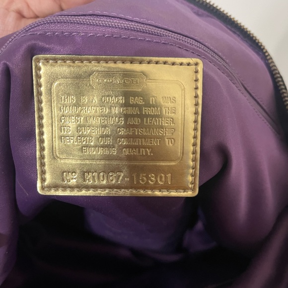 Coach Poppy Tote in black and gold - Picture 5 of 6